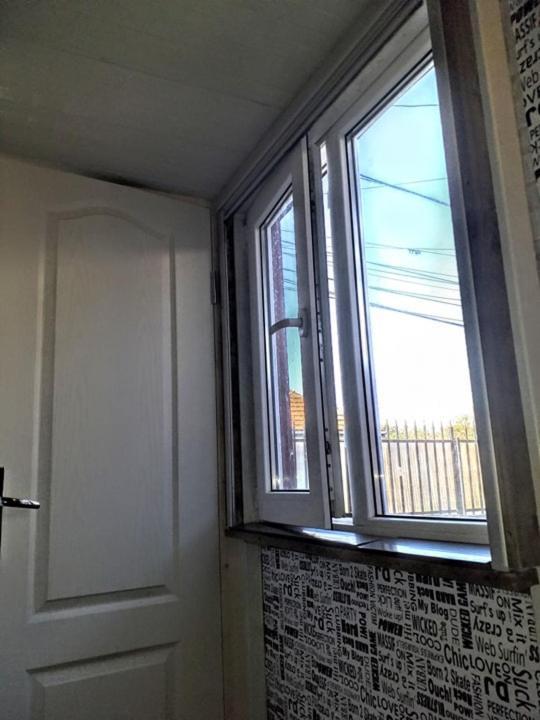 Two Rooms Cabin House 부쿠레슈티 외부 사진