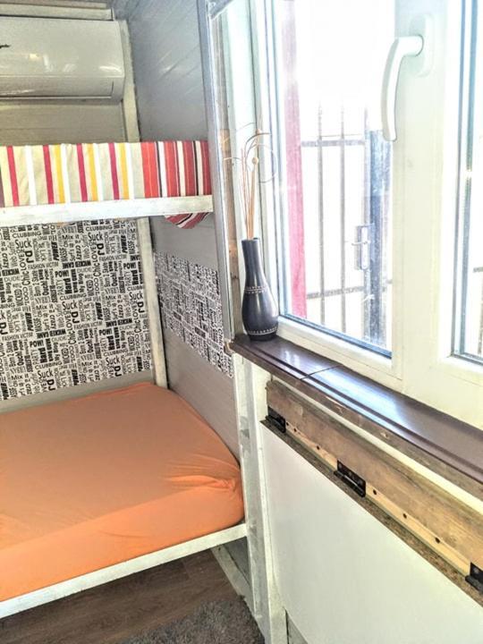 Two Rooms Cabin House 부쿠레슈티 외부 사진